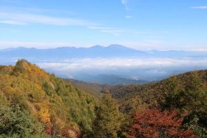 大河原峠から見る秋の浅間山