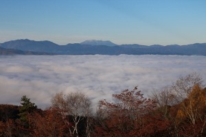 横谷展望台から見る御岳山