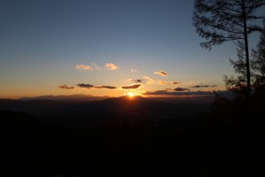 横谷展望台から見る日の入り   