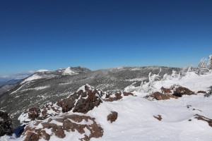 茶臼山から見る蓼科山と北横岳