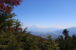 編笠山・押手川から見る富士山  