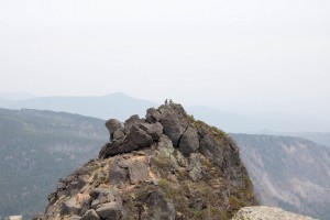 東天狗岳の一角にある巨大岩      